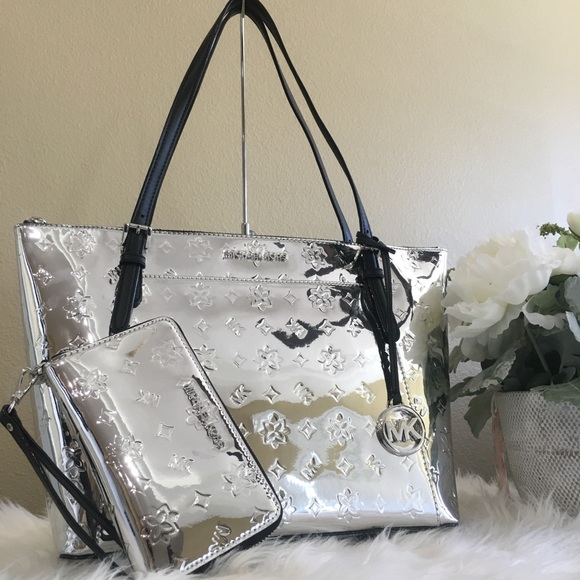 Michael Kors Ciara zipper shoulder tote & wallet - Picture 2 of 8